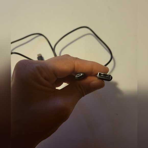 New!- Anker PowerCore 28600 mAh Portable Power Bank w/Carrying Case - Picture 9 of 12